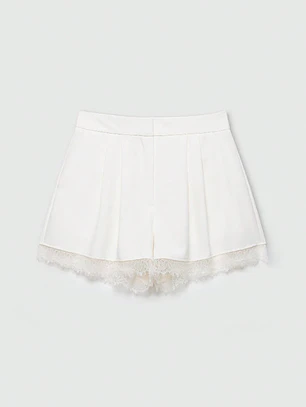 SHORT BLANCO CON ENCAJE 