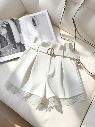 SHORT BLANCO CON ENCAJE 