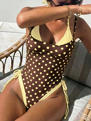 TRAJE DE BAÑO ENTERIZO CON ESTAMPADO DE LUNARES