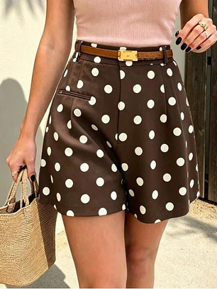 SHORT CORTO CON ESTAMPADO DE LUNARES