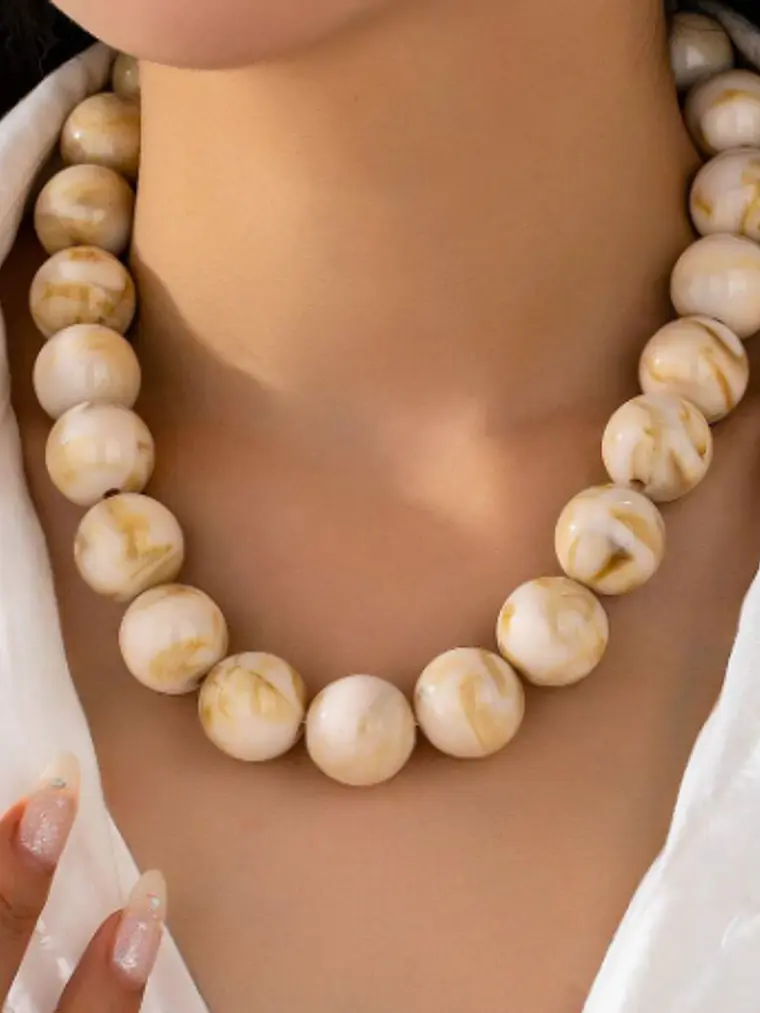 COLLAR 1