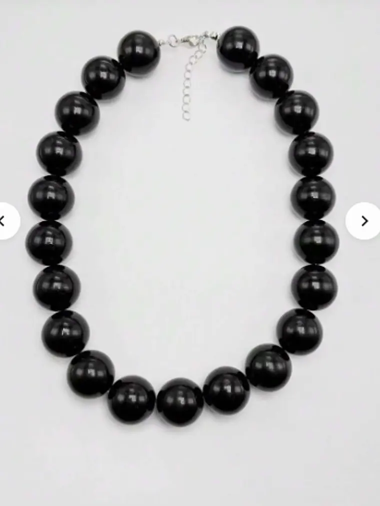 COLLAR 1