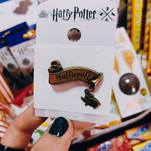 Pin Hufflepuff Harry Potter Oficial