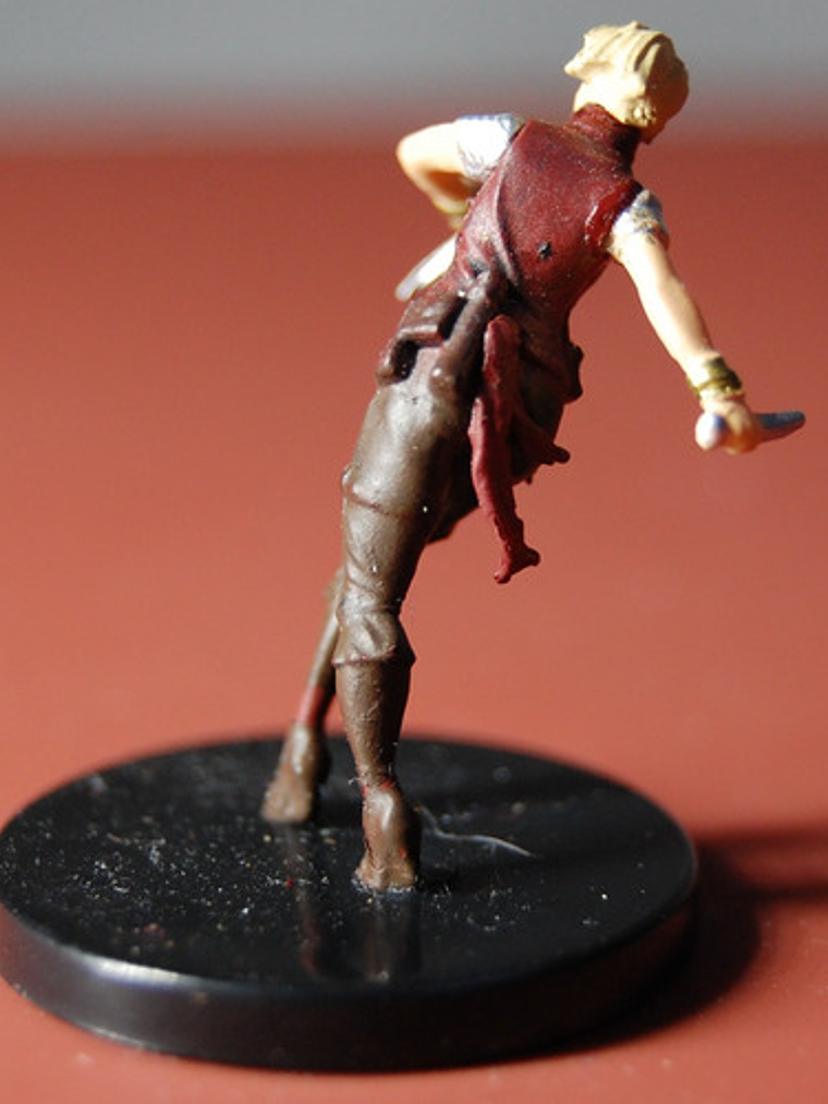 Trinia Sabor #35 Crown Of Fangs Mini Dungeons And Dragons 4