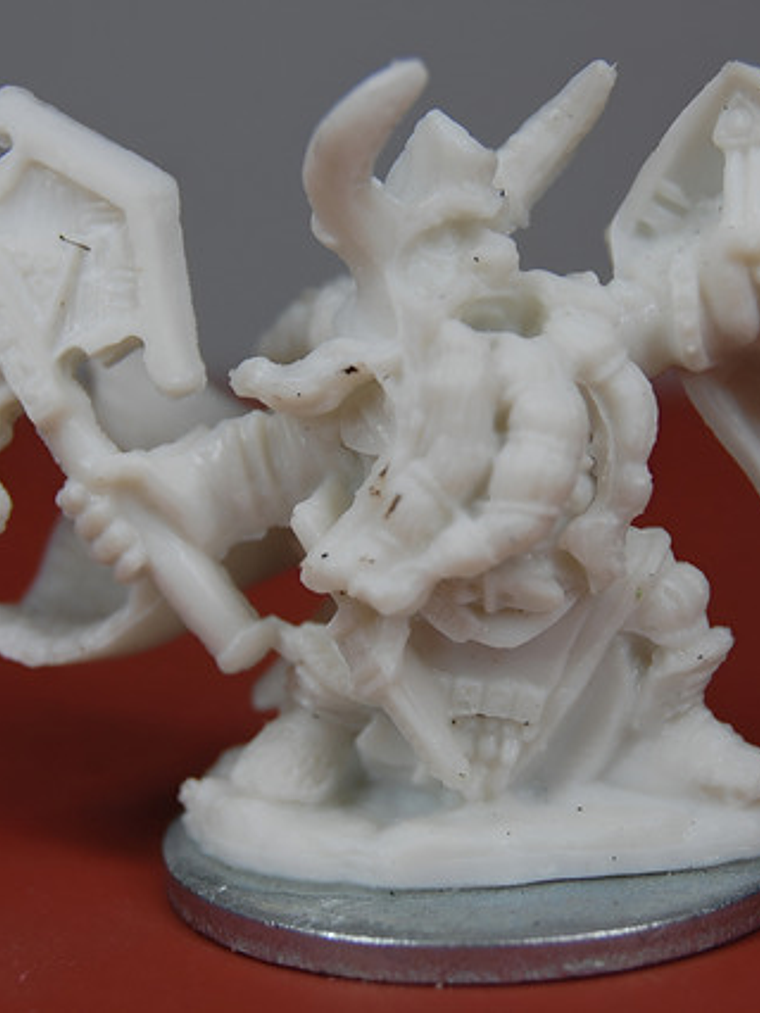 Axehelm Dwarf King / Mini Reaper Pintar Dungeons And Dragons 1