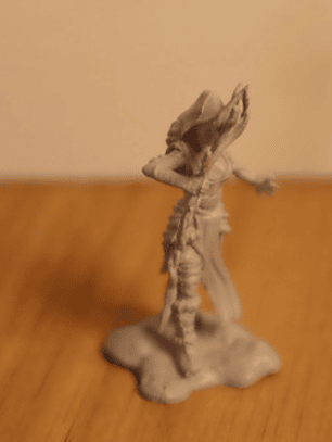 Human Female Druid #2 Mini Nolzur Pintar Dungeons & Dragons