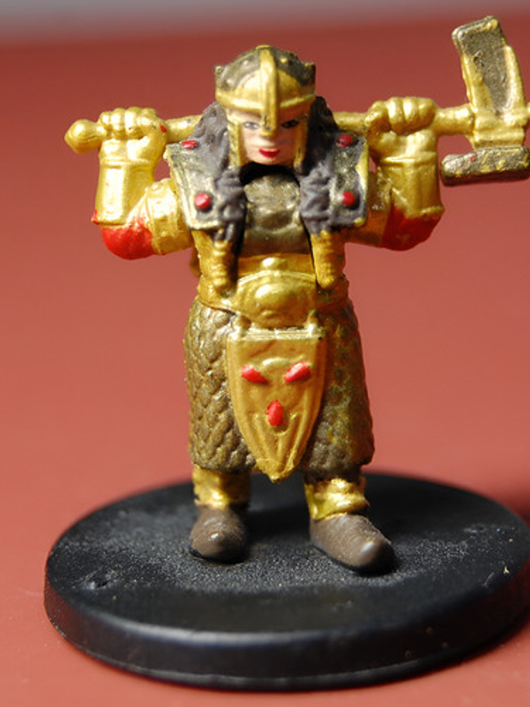 Gold Dwarf Female Cleric + Invi #47 Icons Dungeons & Dragons 1