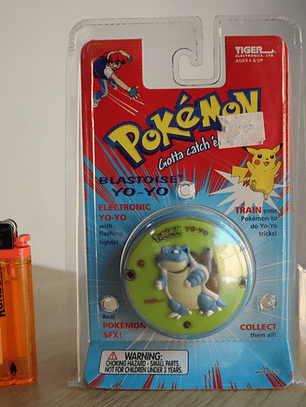 Blastoise Yo-yo Yoyo 1998 Pokemon Tiger Hasbro Nintendo
