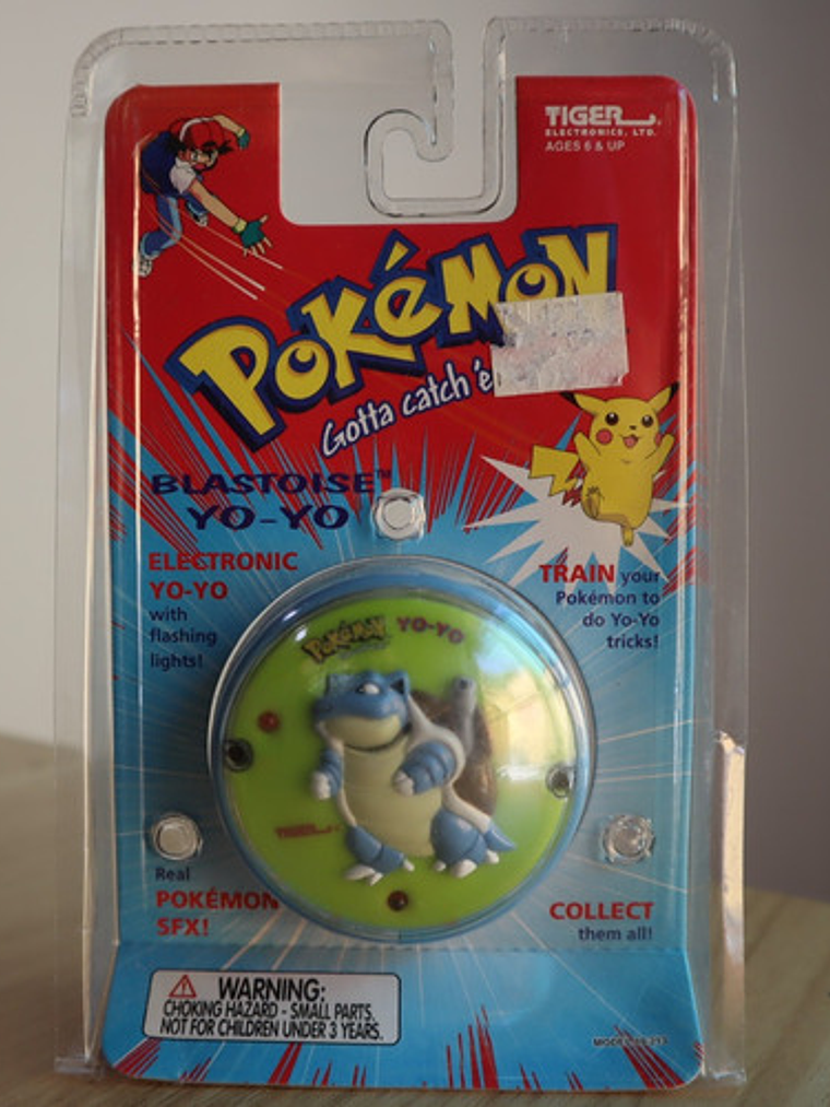 Blastoise Yo-yo Yoyo 1998 Pokemon Tiger Hasbro Nintendo 9