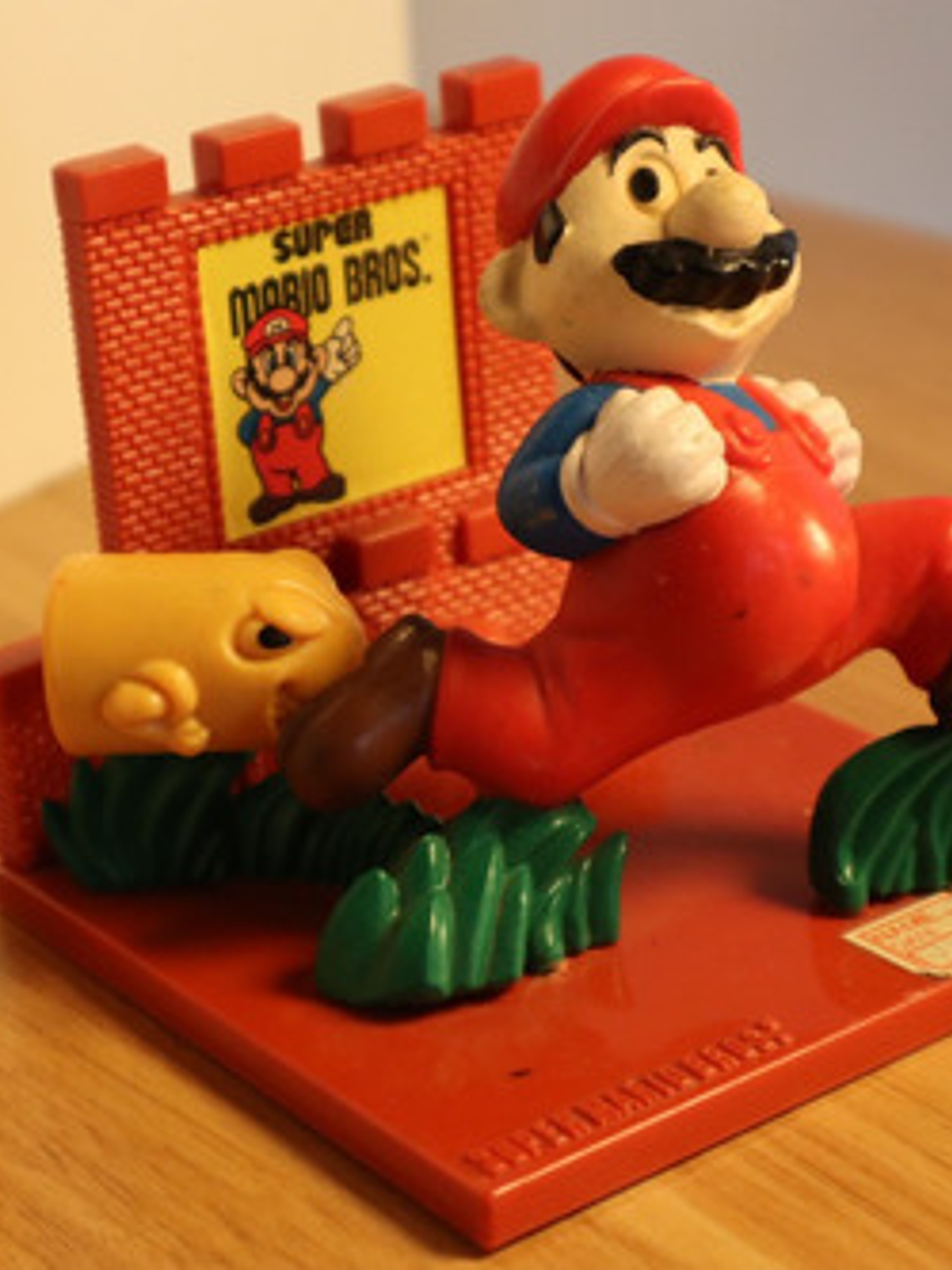 Super Mario Bros Trophy 1988 Bullet Bill Hasbro Nintendo 80s 2