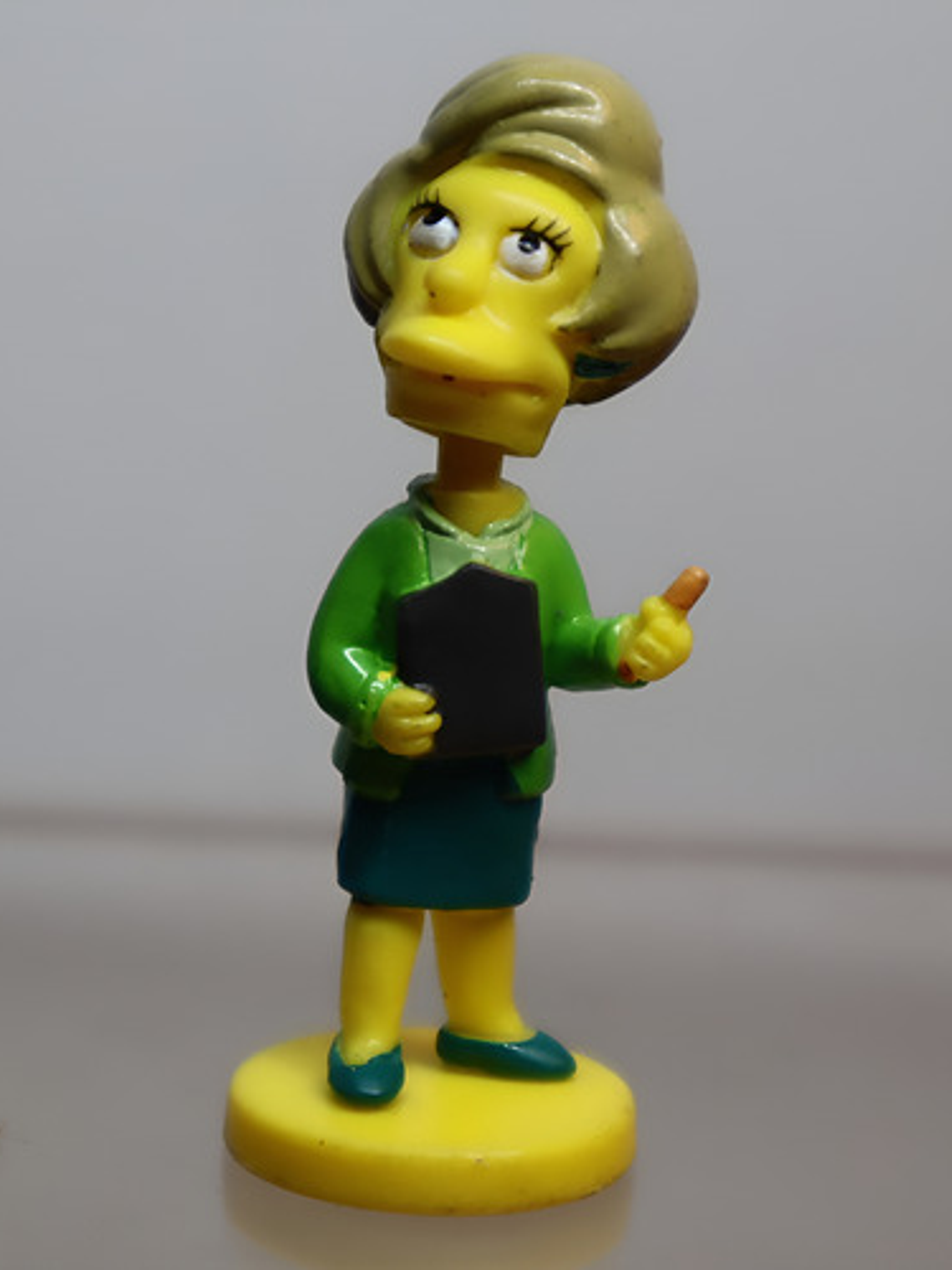 Mrs. Krabbapel 2004 Tomy Simpsons Mini Bobble Head 1