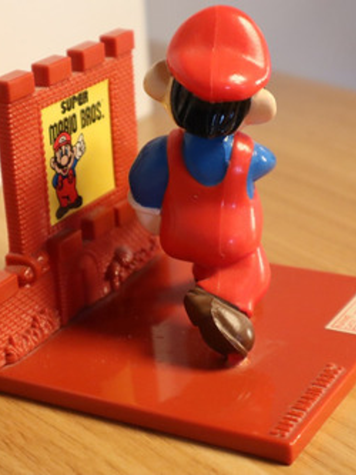 Super Mario Bros Trophy 1988 Fireball Throw Hasbro Nintendo 5