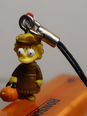 Colgante Lisa 2007 Tomy Simpsons Miniatura Halloween Charm