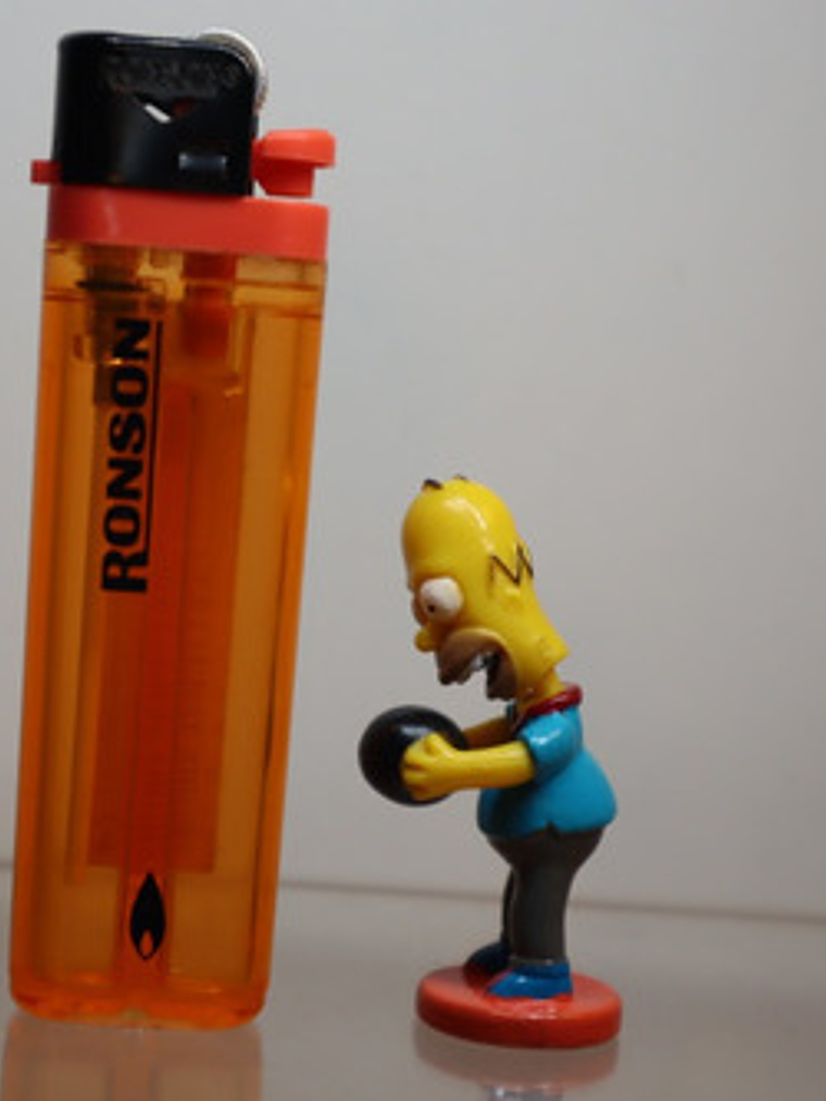 Homer 2005 Tomy Simpsons Mini Bobble Head 3
