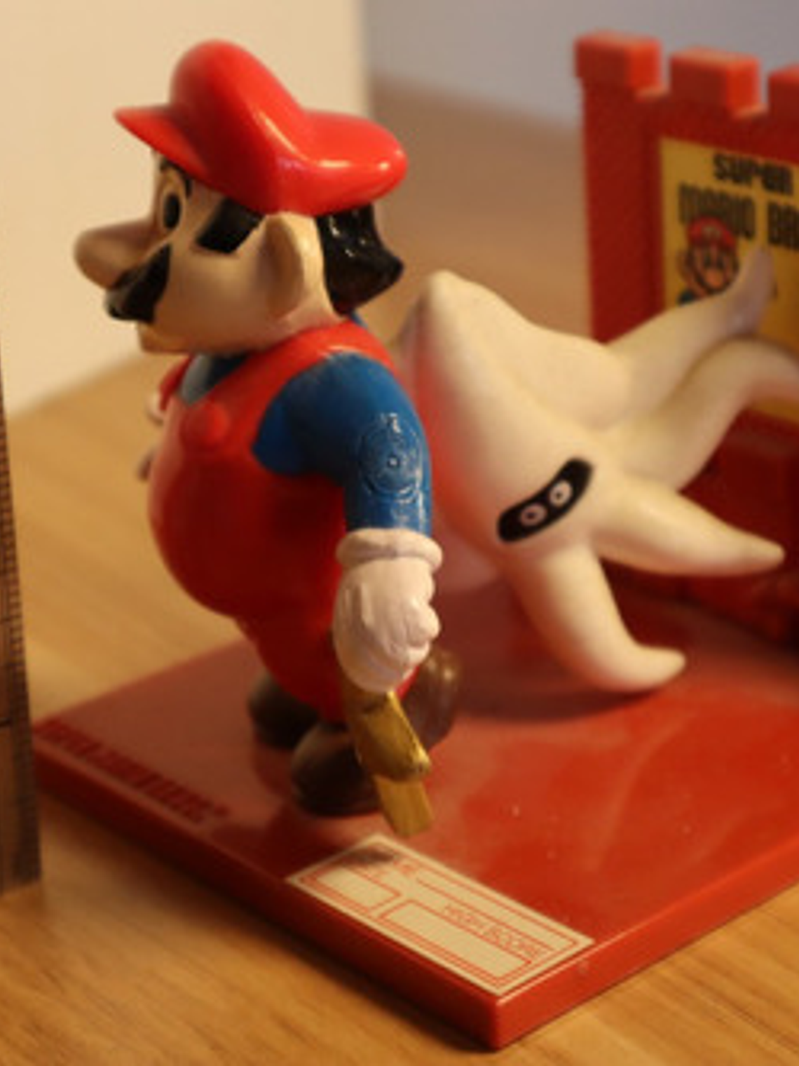 Super Mario Bros Trophy 1988 Blooper Chase Hasbro Nintendo 5