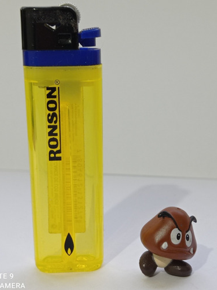 Goomba Miniatura Nintendo Mario Bros 3