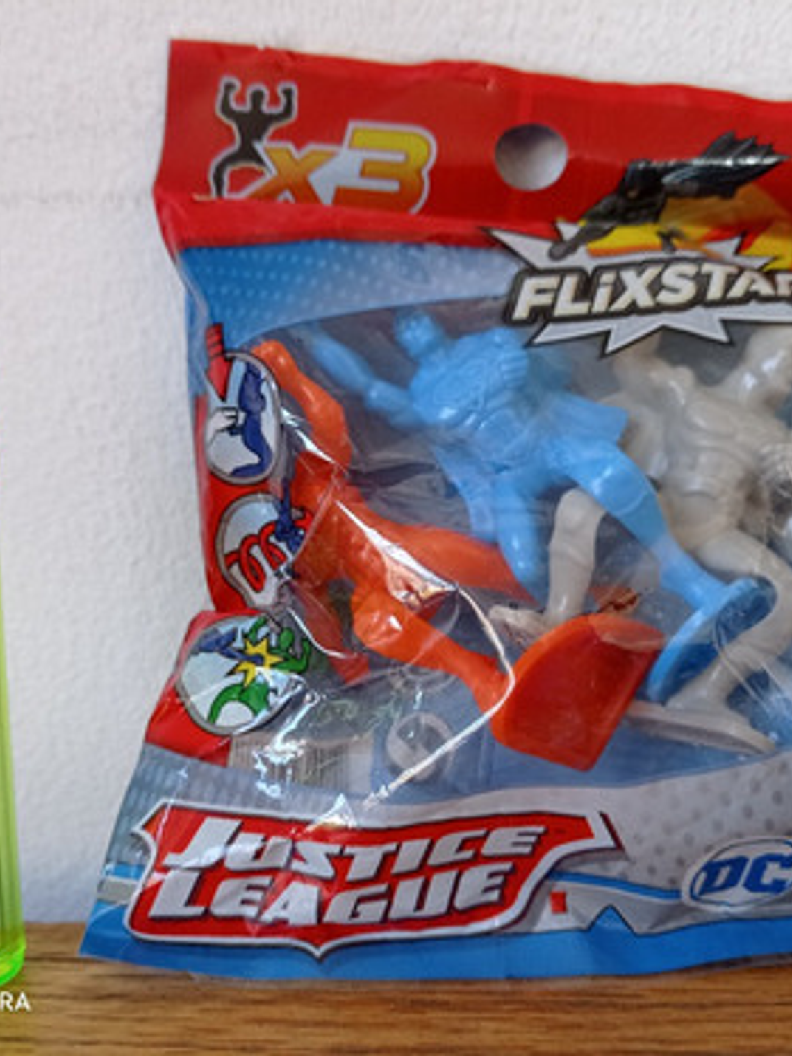 Sobre Flixstars Batman + Superman Dc Mattel Justice League 2