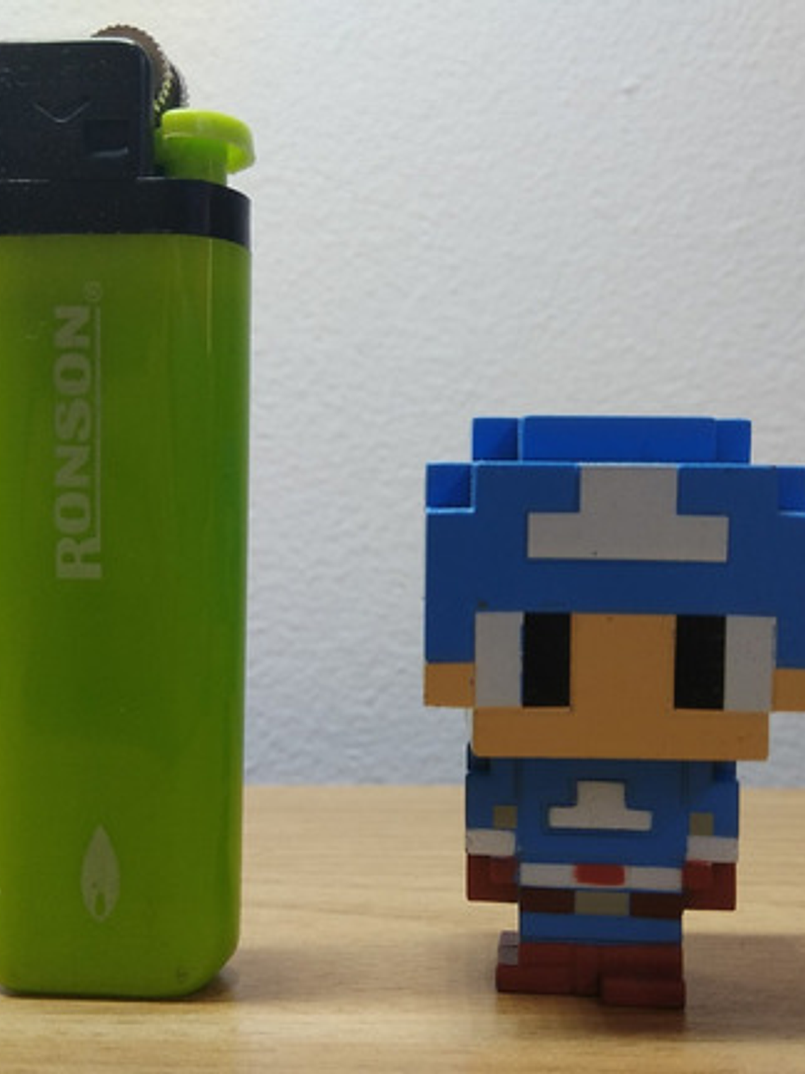 Figura Minecraft? Captain America? 2