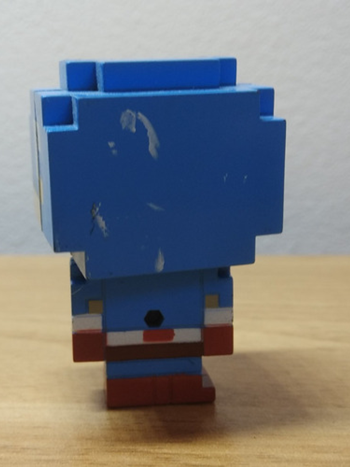 Figura Minecraft? Captain America? 5