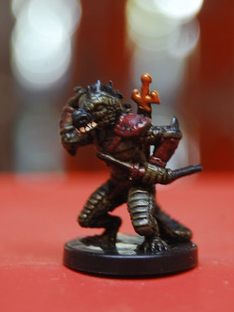 Poison Dusk Lizardfolk #40 War Of The Dragon Queen Miniatura 3