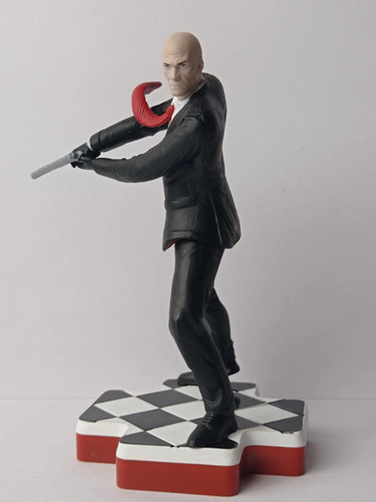Figura Totaku Agent 47 Hitman 2 3