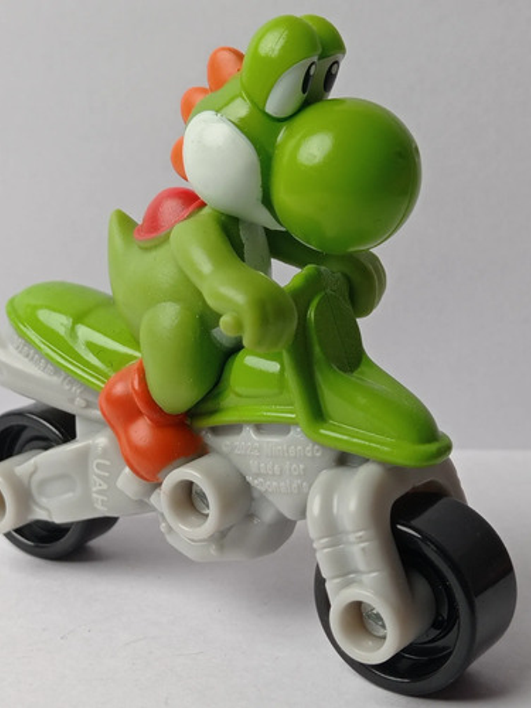 Yoshi 2022 Mcd Mario Kart Nintendo 3