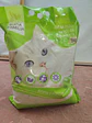 Arena sanitaria buena familia 5kg Aroma Manzana - Miniatura 1