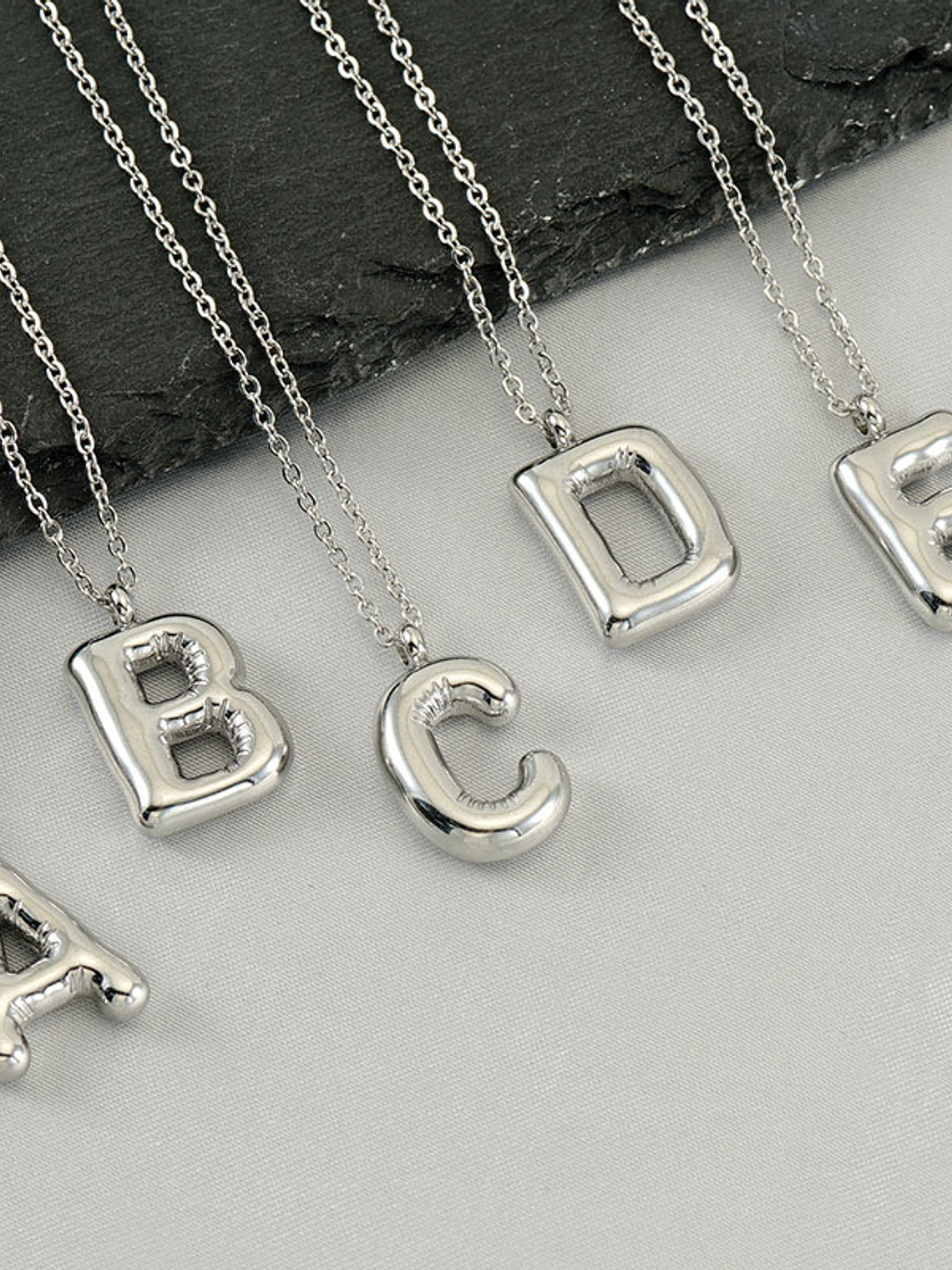 Cadenas Inicial (L, M) Plateada 1