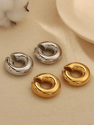 Puño De Oreja (ear cuff, Plateado) 