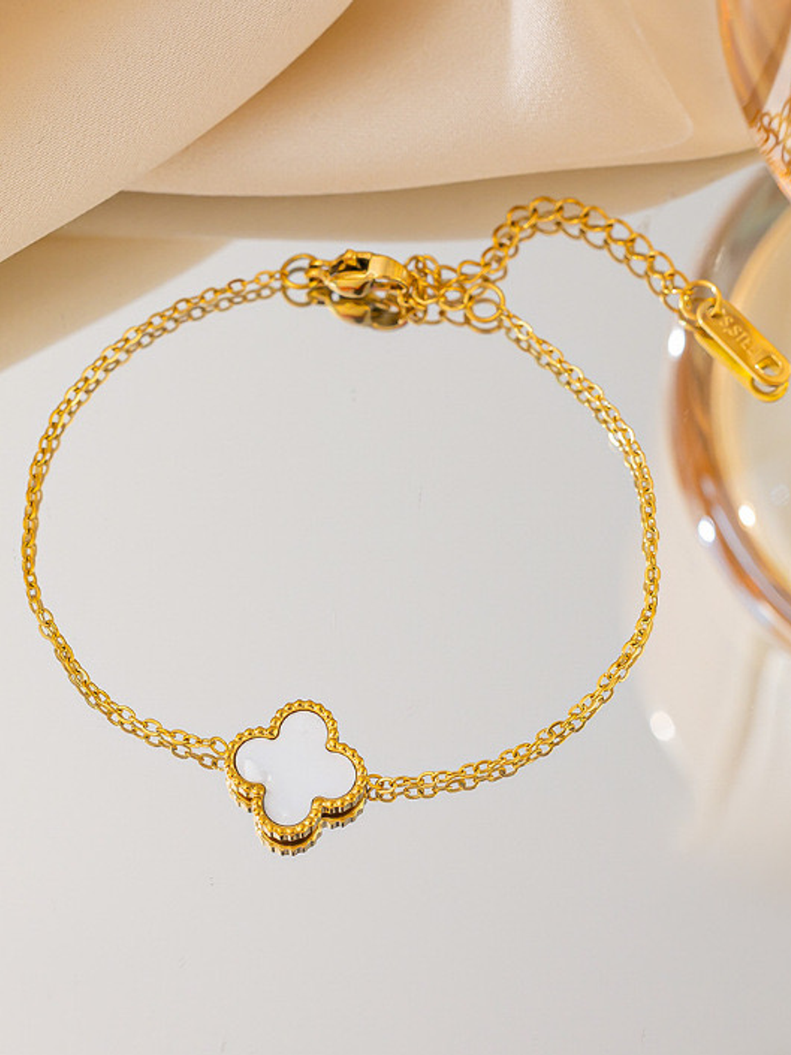 Pulsera Estilo Van Cleef (Rojo, Negro, Blanco) 1