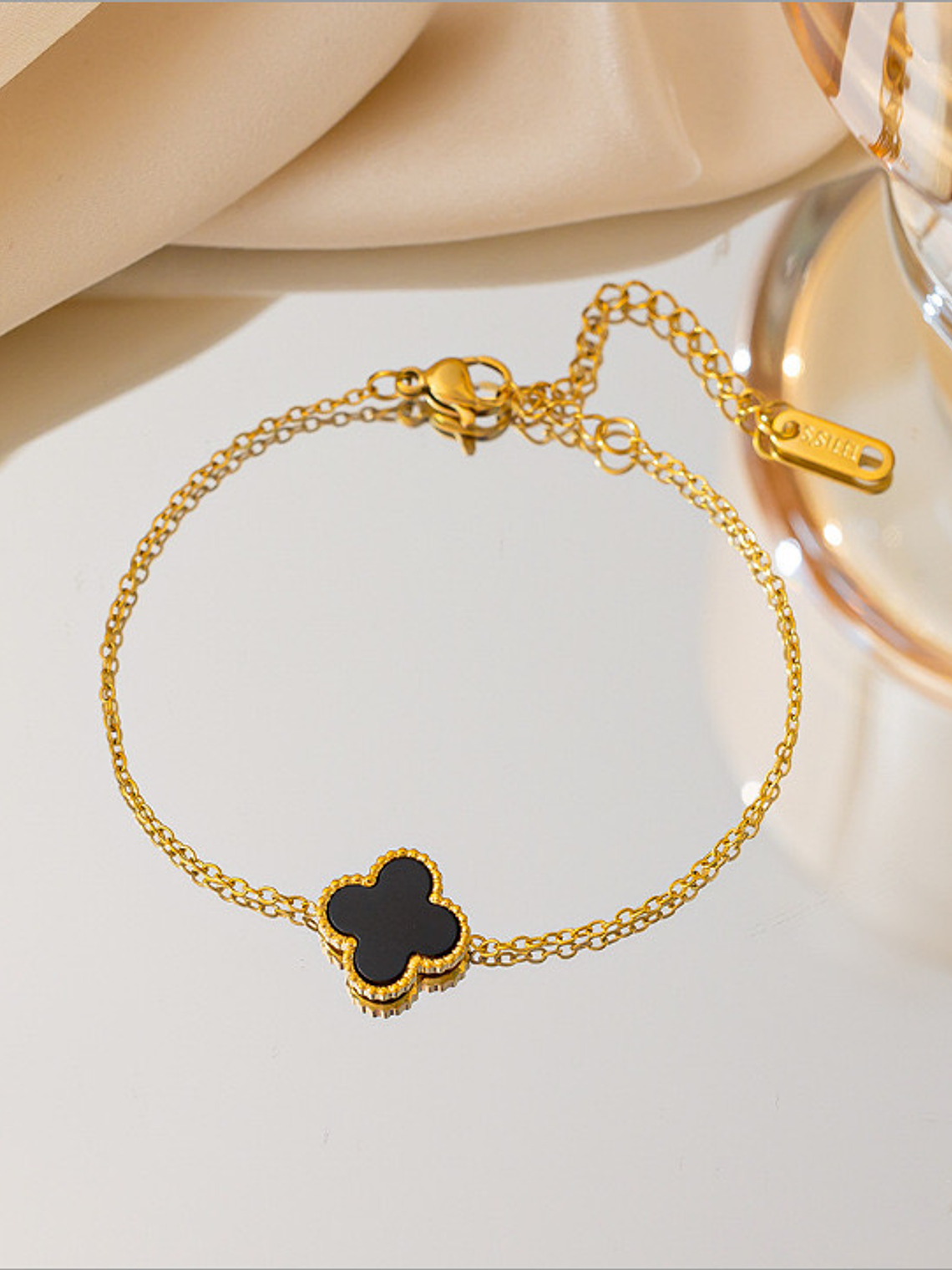 Pulsera Estilo Van Cleef (Rojo, Negro, Blanco) 3