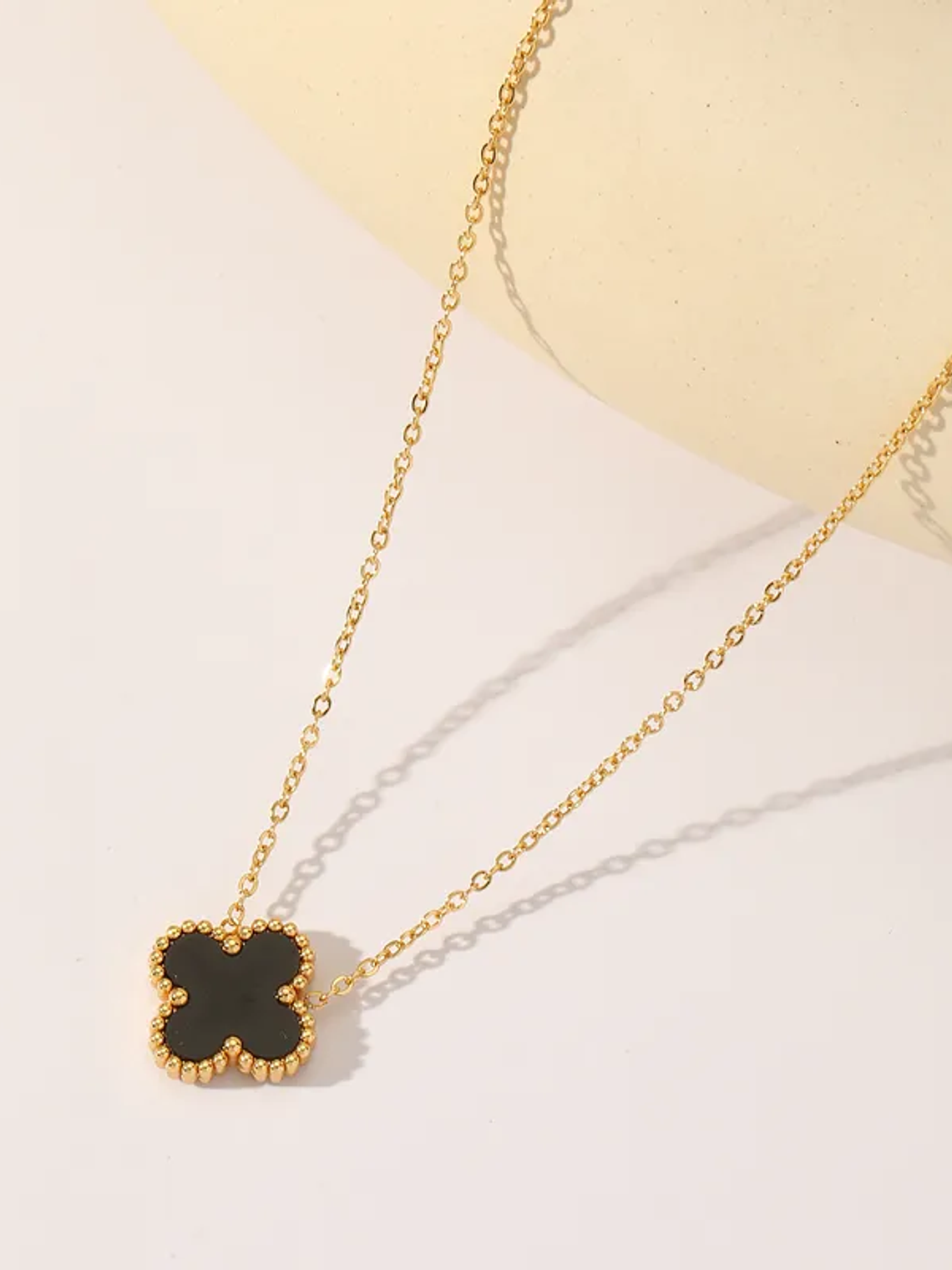 Cadena Tipo Van Cleef (Negra, Roja, Blanca) 2