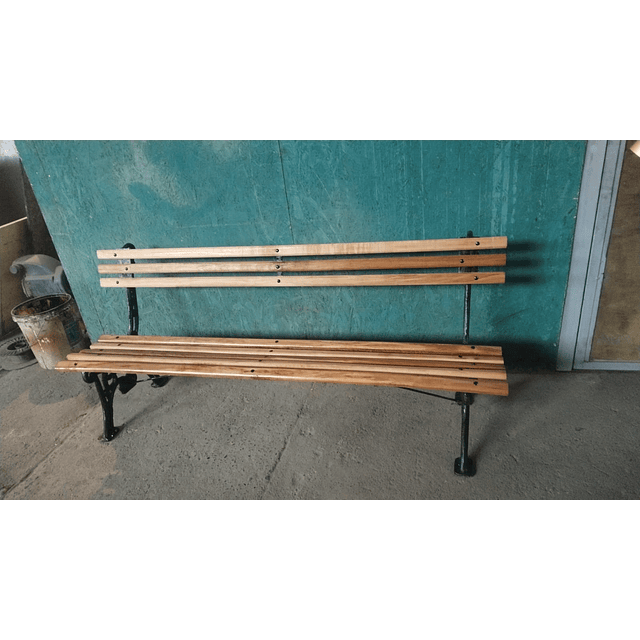 Escaño o Banca Capri