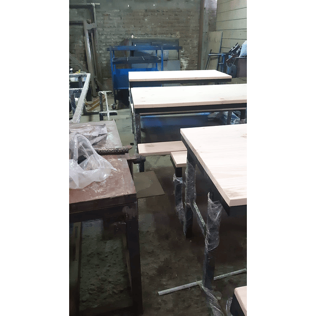 Mesa Picnic de Madera y Metal – Perfil Cuadrado