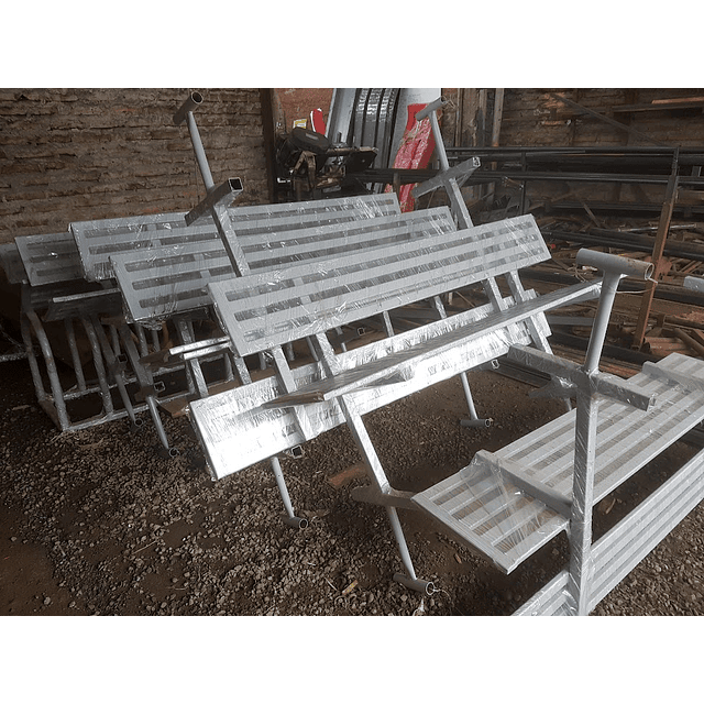 Escaño antivandalico