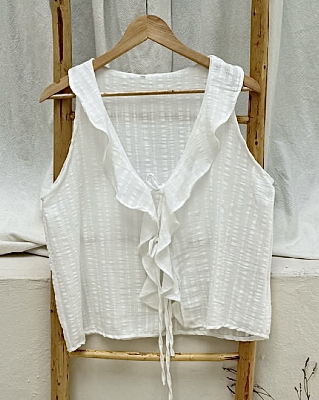 Blusa blanca con volados Salerno