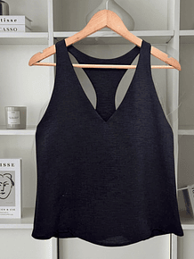 Top negro Tropea diseño en espalda