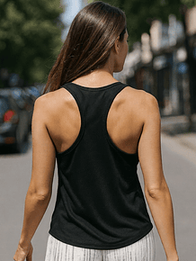 Top negro Atrani diseño en espalda