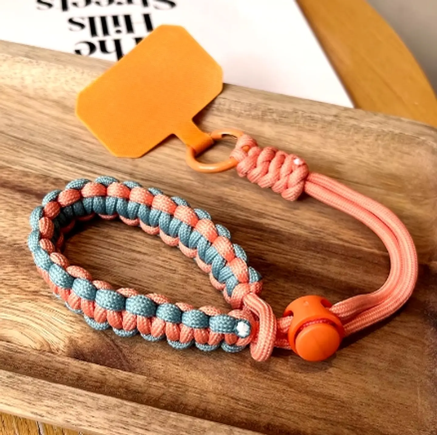 Pulsera Trenzada de Seguridad para Celular – Evita Caídas y Mantén tu Teléfono Cerca 📲🤝  4