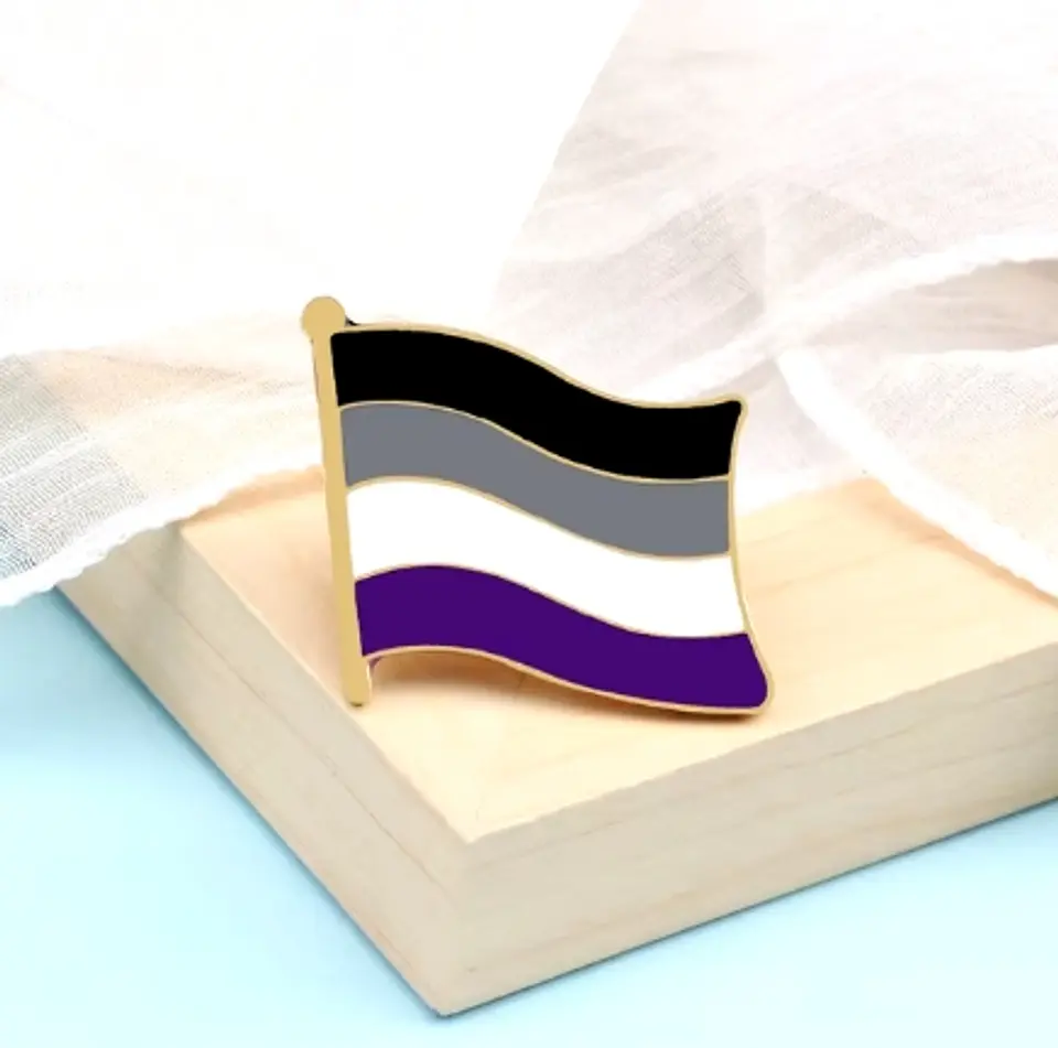 Pines Orgullo LGBTQ+ 🏳️‍🌈 – Diversidad Sexual y de Género para Llevar Puesta 🦋✨  15