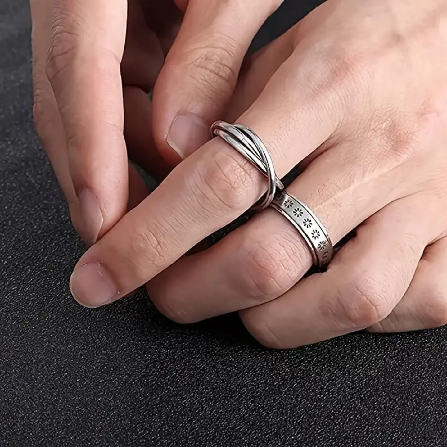 Set de 6 Anillos Fidget de Acero Inoxidable – Calma Discreta con Estilo 🌬️💍 5