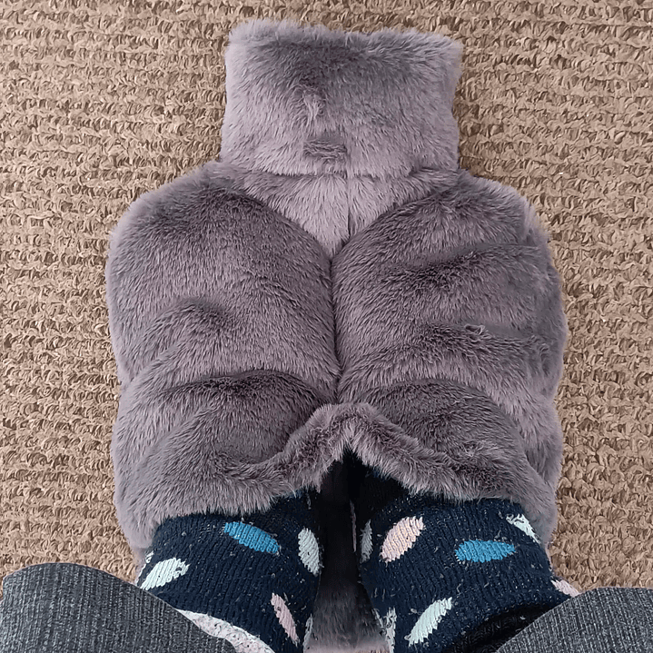 Guatero Suave con Bolsillos – Calor reconfortante para pies fríos y días intensos 6