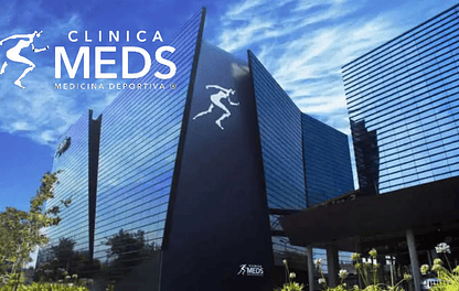 Clínica MEDS acelera su expansión: familia Ibáñez Atkinson roza el control total tras aportar casi US$ 48 millones.