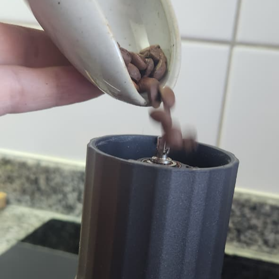 Molino de Café Eléctrico Inalámbrico Portátil Cera+ CGE03 – Ajuste de Molino Preciso | El Passo 4