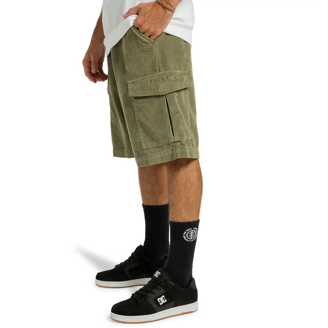 WalkShorts DC Mens Pipeline Cargo Short 2