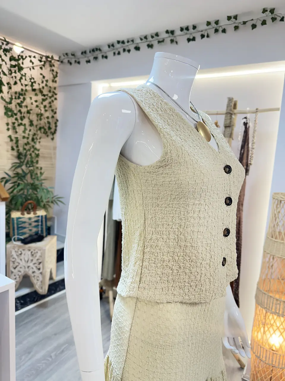 Chaleco Arrugado Beige  3