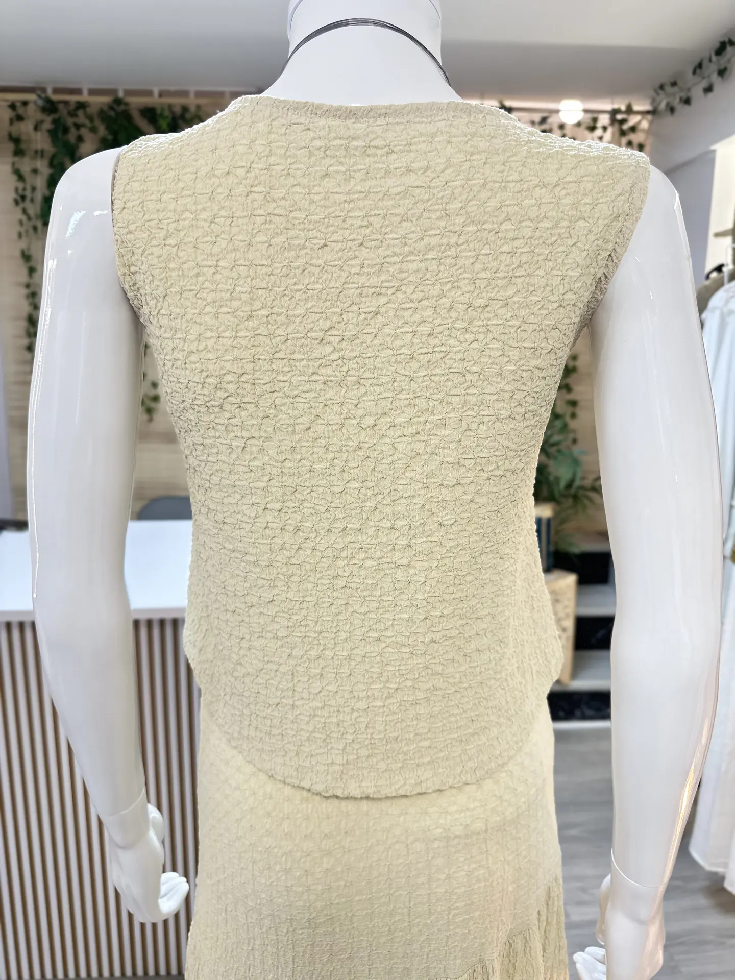 Chaleco Arrugado Beige  4