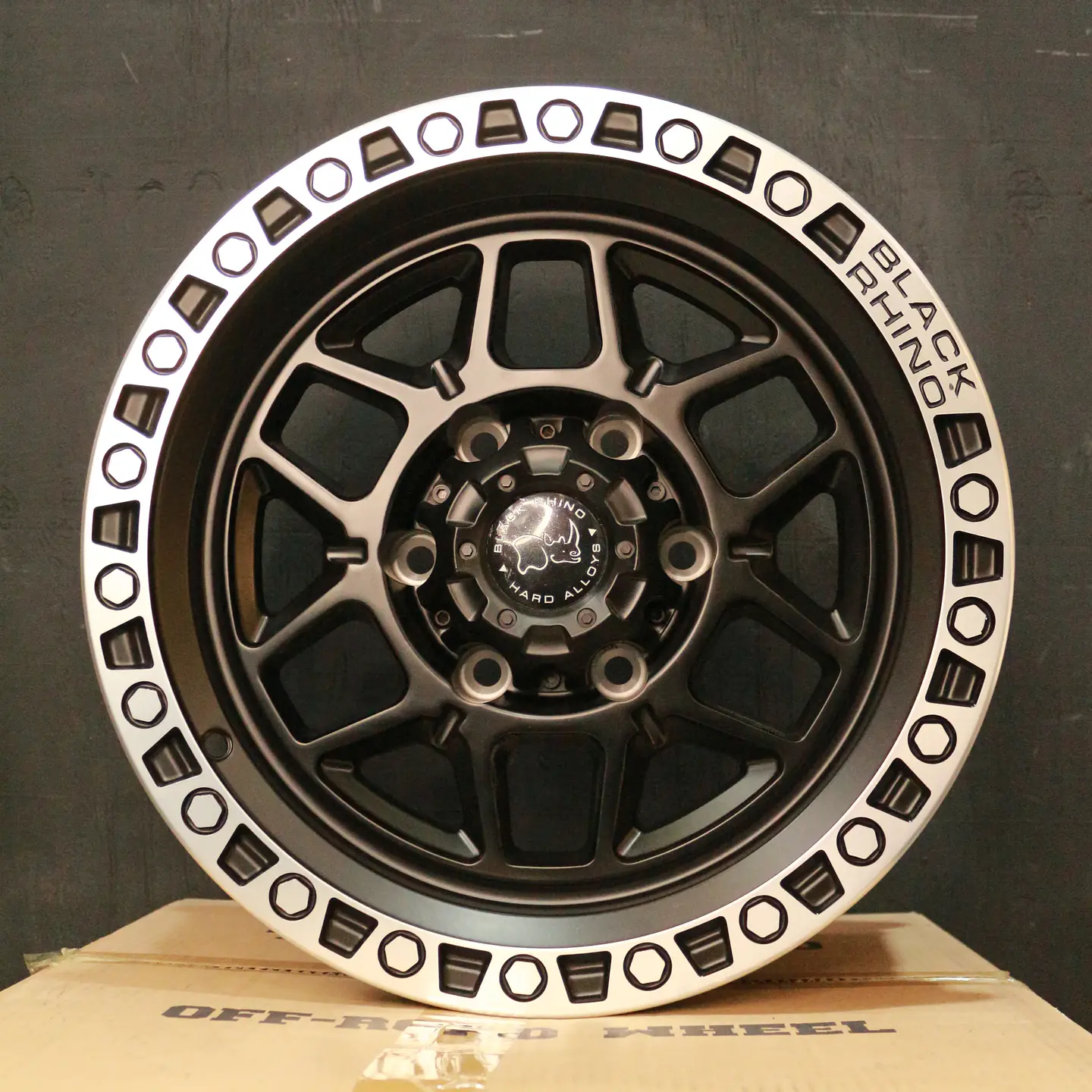 X0196860B3M5 Llanta Aro 16X8 6X139 Et 0   1