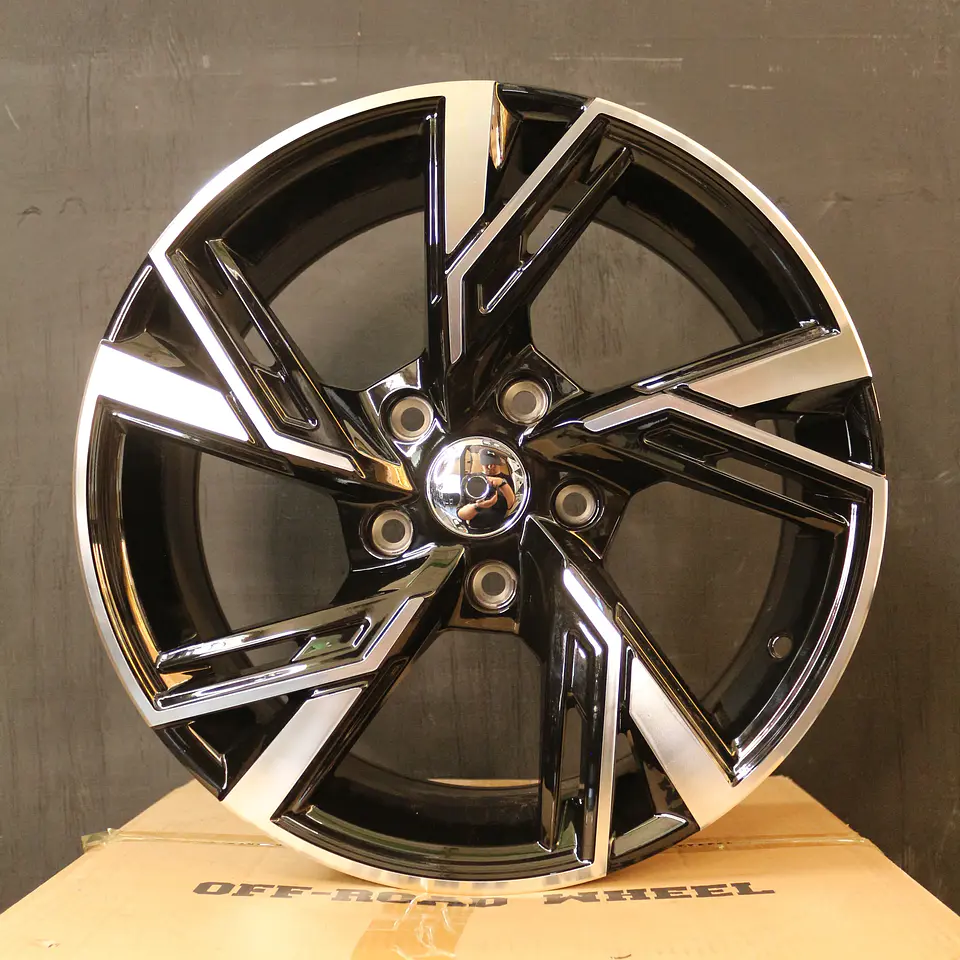 S13777520BF20 Llanta Aro 17X7.5 5X120 5137 Bfp Et 35 1