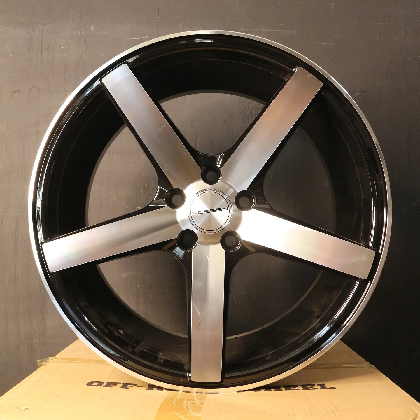 508678510B4 Llanta Aro 17X8 5X100 B4 Et 35 1